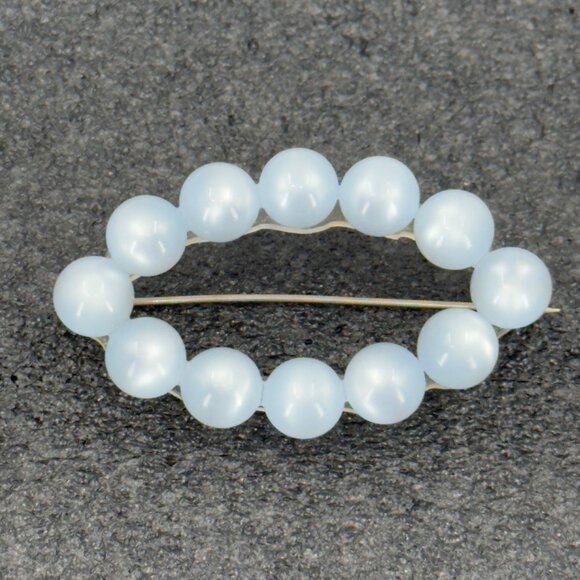 Vintage Oval Pastel Blue Moonstone Bead Brooch Pin Lucite - Picture 1 of 8